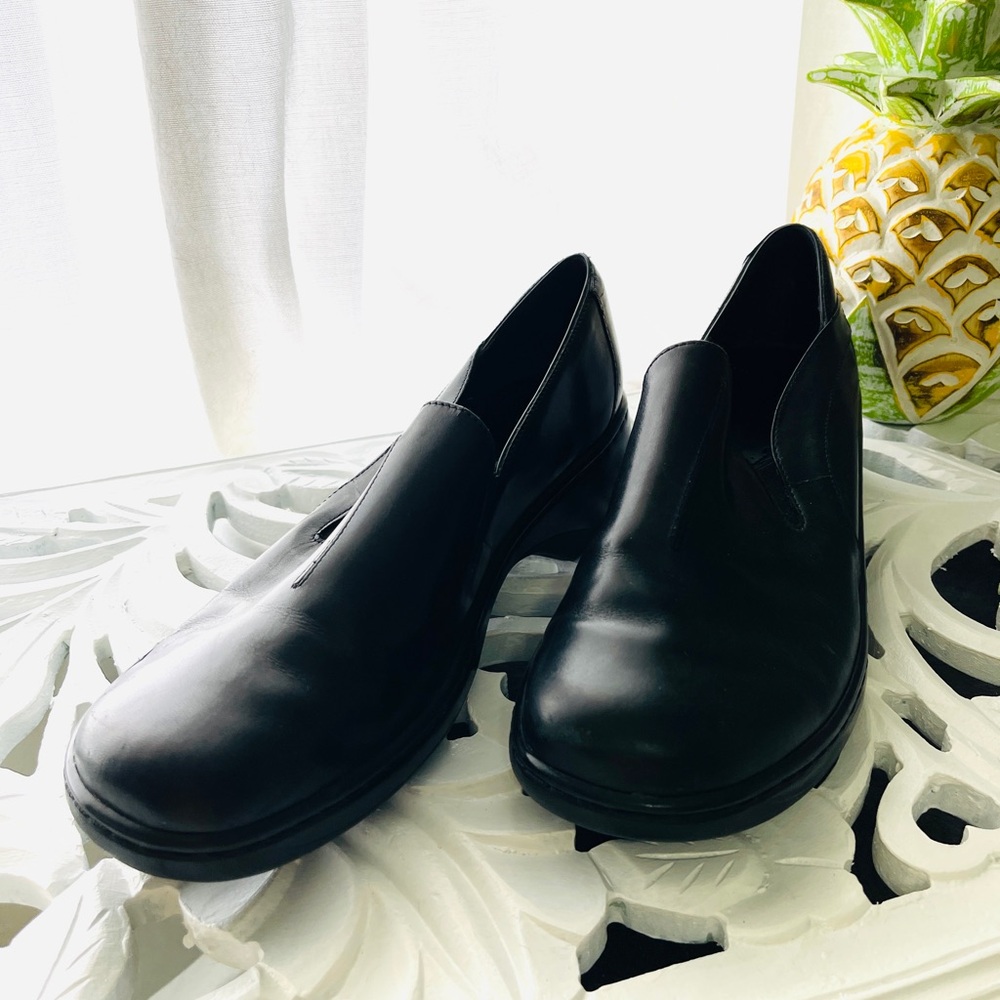 Clark’s wedge loafer